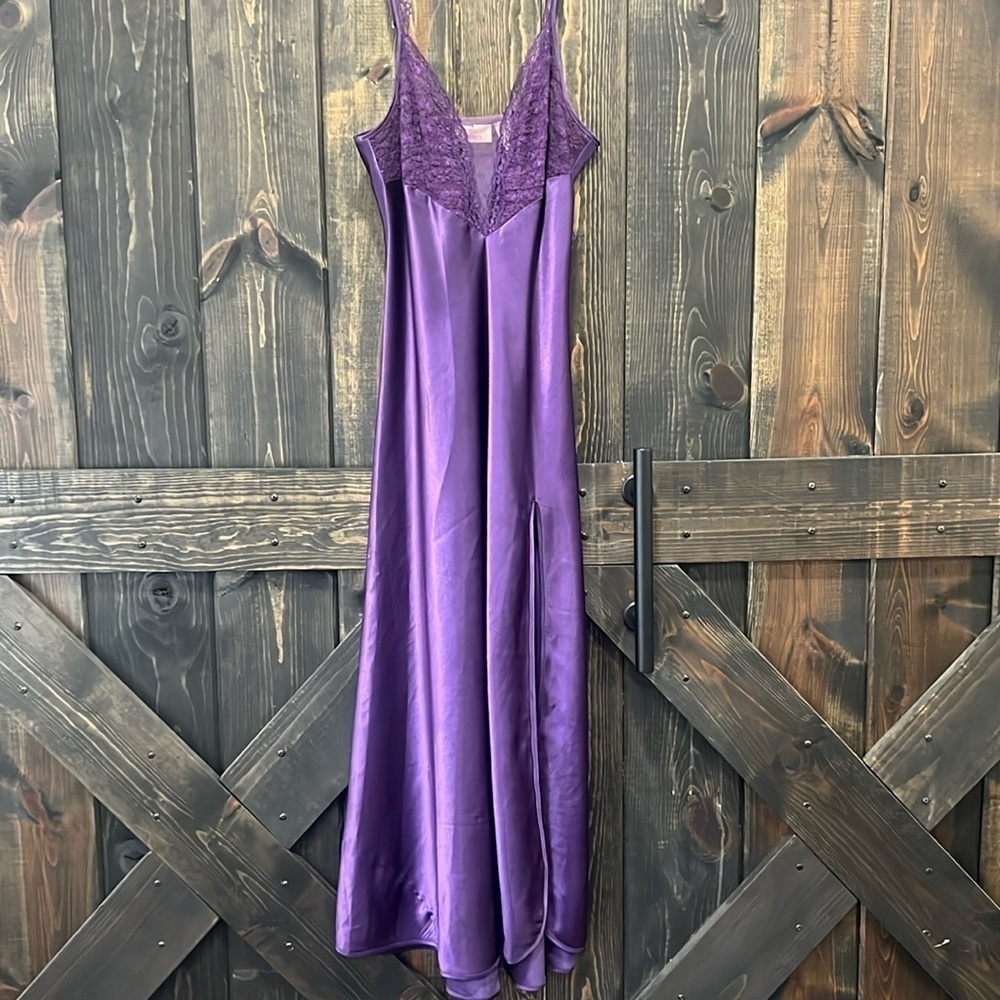 Vintage Victoria's Secret Slip‎ Dress Size M Y2K Satin Lingerie Purple